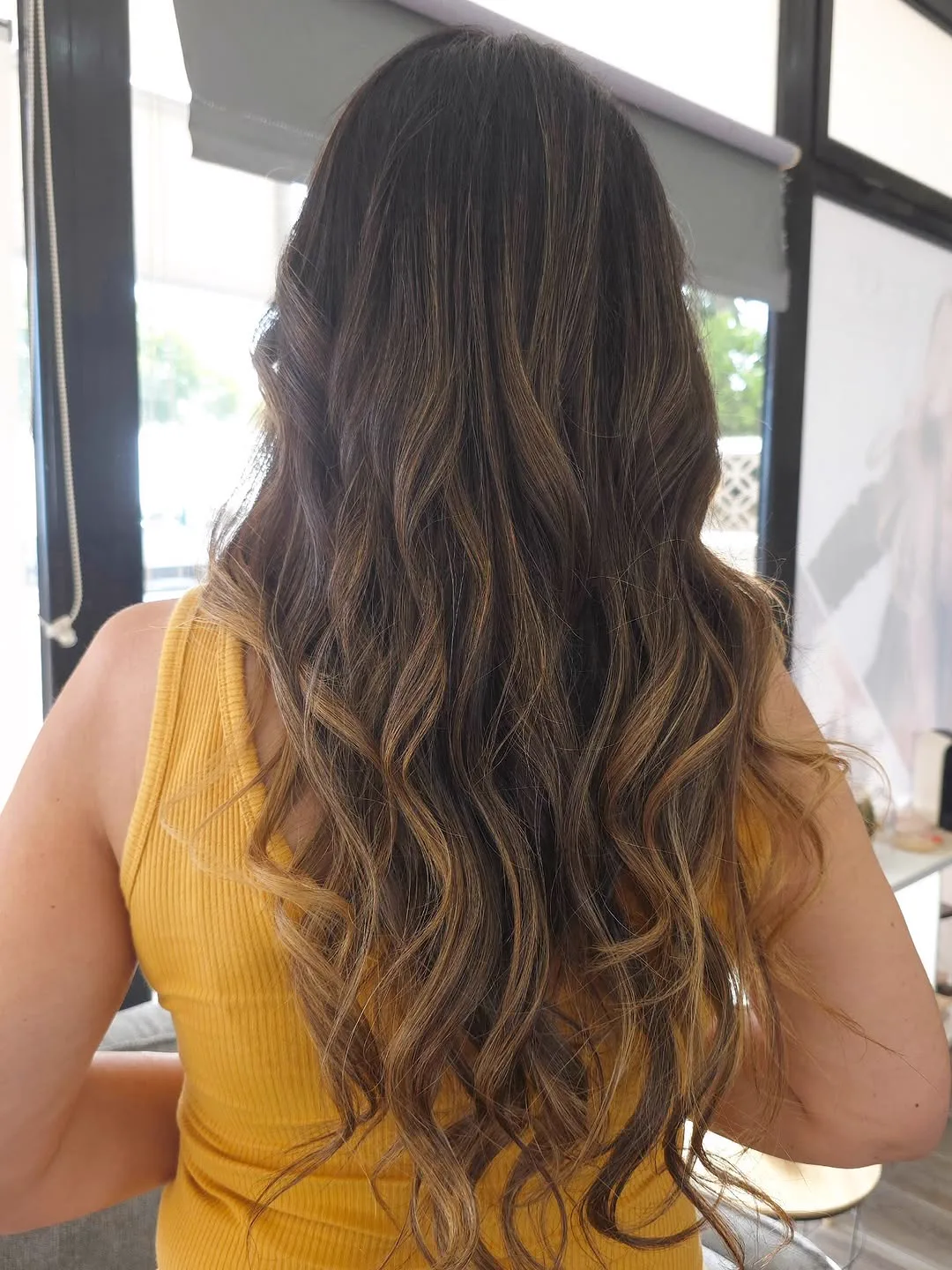 Balayage em cabelo escuro feito no Fashion Hairs, Funchal